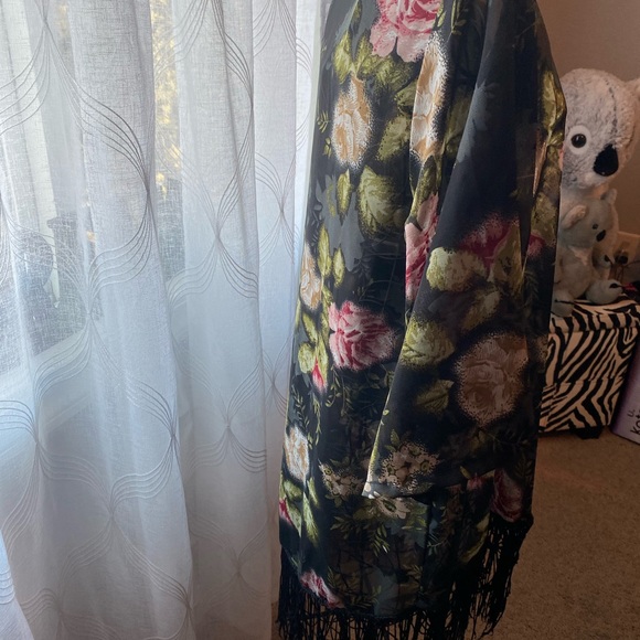 floral kimono shawl - Picture 4 of 4